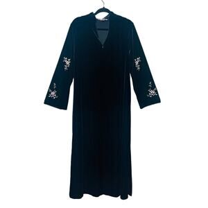 Oscar De La Renta Black Velvet. Robe Floral Embroidered Luxury Gown Witchy